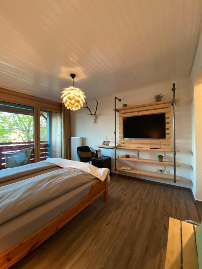 Doppelzimmer Mit Bad & Balkon Simmersfeld Exterior photo